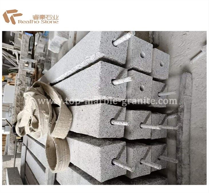 Granite lamp post for outdoor